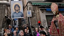 От Наполи отдадоха почит на Диего Марадона + СНИМКИ