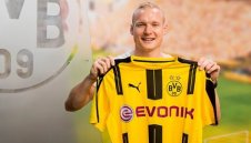 ОФИЦИАЛНО: Дортмунд взе халф на Байерн 
