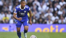 Артилеристите с още един опит да вземат халф на Лестър