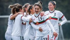 Браво! „Лъвиците“ ни треснаха Армения, мечтаят за баражи за Европейско