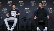 ФИФА определи най-добрите играчи! Роналдо и Меси оглавяват списъка