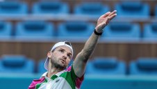 Гришо излиза срещу стар познайник в Куинс