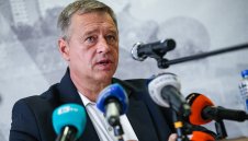 Ще има ли нов директор в Левски?