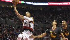 Портланд шокира Уориърс, Лилард избухна с 51