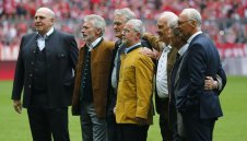 Сеп "Котката" Майер: Байерн стресира играчите с лятното турне, а сега обвиняват Анчелоти