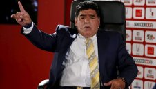 Марадона оплю треньора на Наполи