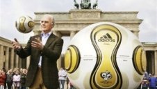 Франц Бекенбауер: Германия е сред фаворитите за титлата заради публик