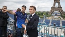 Париж се готви за официалното начало на Олимпийските игри