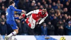 Арсенал измъкна геройско 2:2 от Челси с човек по-малко