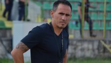 Левски е на дъното, Живко Миланов готви промени в защита