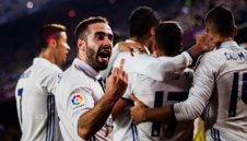 Карвахал се извини на феновете на Барса за средния пръст