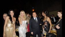 Берлускони: Щях да намеря начин да задържа Донарума