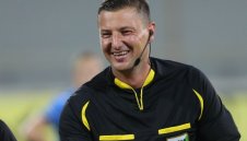 Рефер се изсмя на БФС и скъса със съдийството