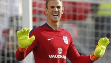 Джо Харт остава за постоянно в Торино?