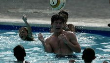 По дяволите, Меси още е тук!