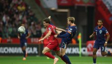 Нидерландия си гарантира визата за Световното