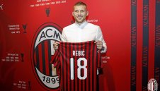 ОФИЦИАЛНО: Милан привлече Ребич и прати Силва в Айнтрахт