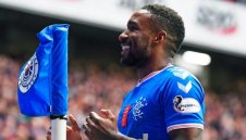 Джърмейн Дефо качи Рейнджърс на върха с хеттрик