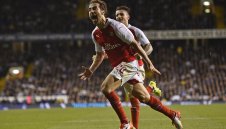 Арсенал удари Тотнъм, Фламини герой