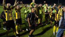 Ботев Пловдив търси начин да евакуира играч след военен преврат