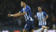 Битката на гигантите: Всички европейски грандове искат новата перла