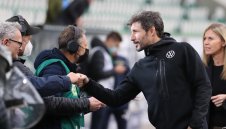 След поредица неубедителни резултати Волфсбург уволни Марк ван Бомел