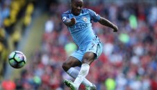 Таунзънд замени Стърлинг за Англия