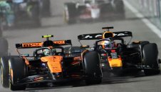 Макс остави интригата във Формула 1, след като срази всички във Вегас