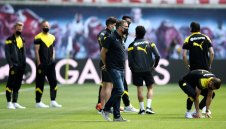 Шеф на Дортмунд охлади мераклиите за Халанд