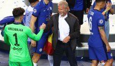 Зарязва ли Челси? Част от думите на Абрамович са загадка