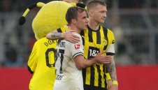 Дортмунд смаза Айнтрахт и избута Байерн от върха