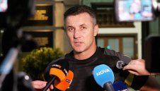 Генчев размаха пръст на чужденци в Ботев Пд