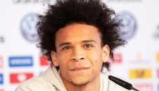 Нетърпелив: Сане тренира с Байерн по-рано от очакваното