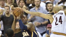 Кливланд оцеля срещу Индиана