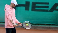 Българската федерация по тенис спря всички турнири