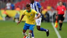 Манчестър Юнайтед извади на масата 50 милиона евро за бразилец от Аякс