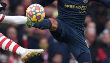 Висшата лига с нови правила за отлагане на мачове