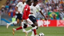 Дания и Франция заспаха на терена с мисли за 1/8-финалите + ВИДЕО