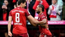 Жега в Байерн: Леон се счупи, "аматьорът-Гучи" става "пейка"