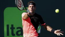 Дел Потро премаза Нишикори и крачи уверено към титлата в Маями