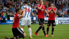 Хъдърсфийлд нанесе звучен шамар на Юнайтед