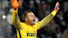 Голям удар за Интер, губи Ханданович за няколко мача