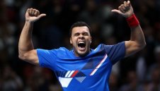 Цонга изхвърли Надал от шампионата на АТР в Лондон