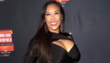 Скандалната Суши пак алчнее, този път поиска лиценза на Боб Аръм