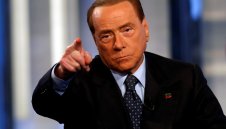 Берлускони: Няма шанс Милан да продаде Донарума!