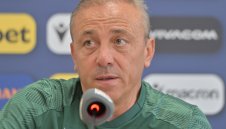 Огромни дилеми за Илиан Илиев преди мача на мачовете за България
