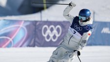 Класа! Гу падна, но все пак е на финал в Милано-Кортина 