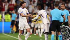 Напуснал Юве се бута в Арсенал или Тотнъм