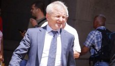 Гриша Ганчев бесен. Чуди се докога съдиите ще бутат Лудогорец