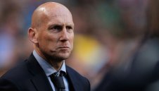 Яп Стам пое Рединг